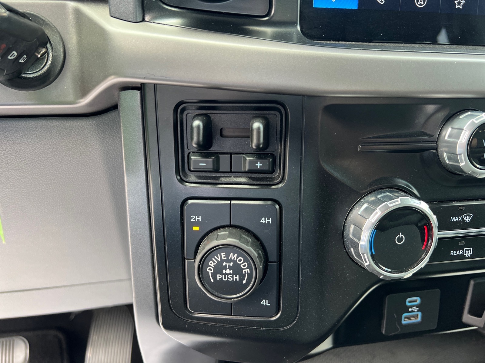2024 Ford F-150 XLT - Photo 22