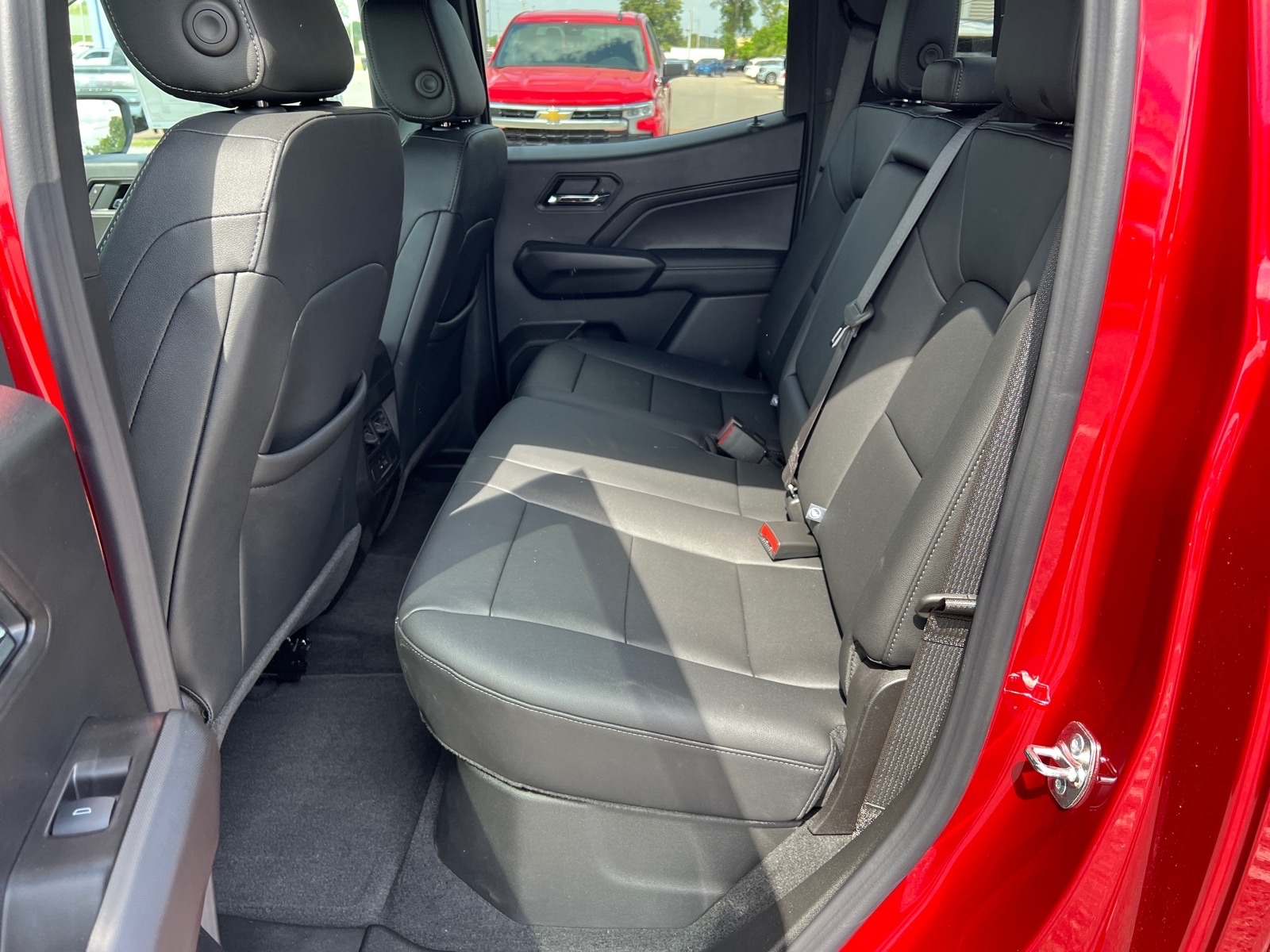 2026 Chevrolet Colorado LT - Photo 12