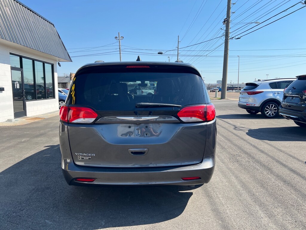 Used 2021 Chrysler Voyager LXI