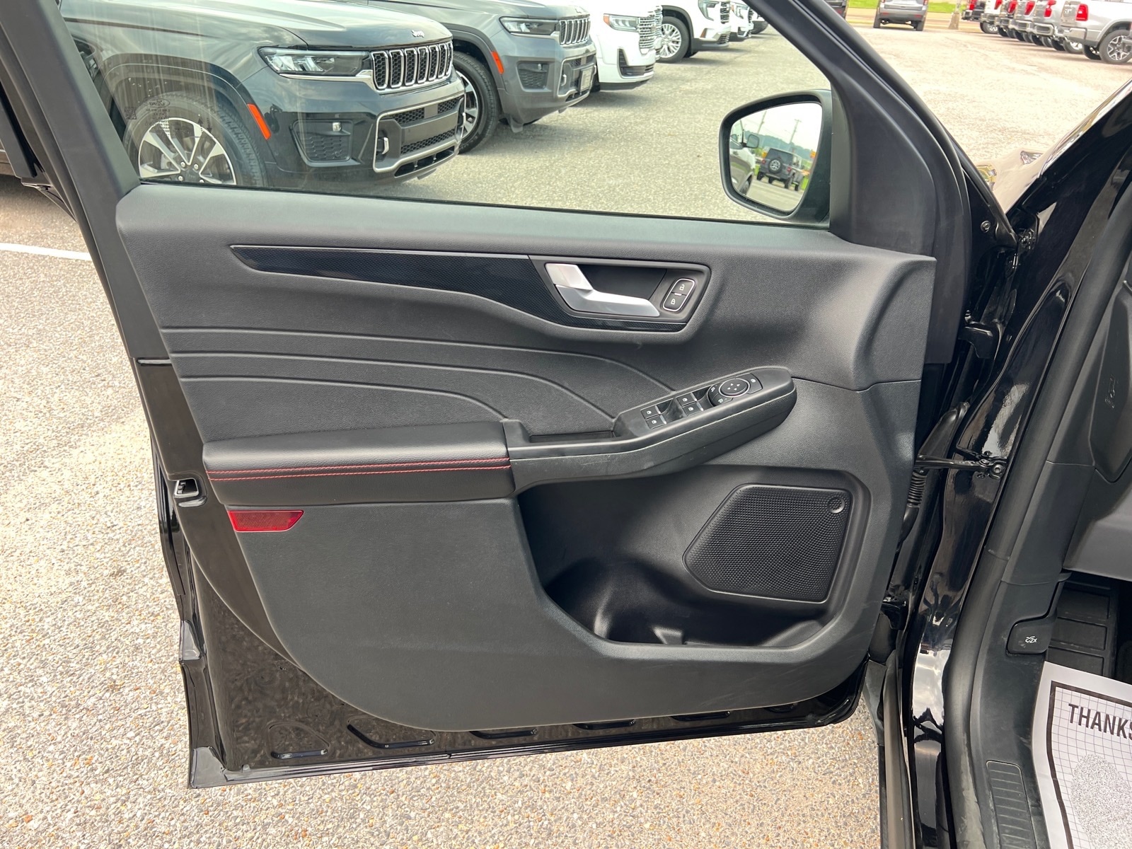 2025 Ford Escape ST-Line - Photo 11