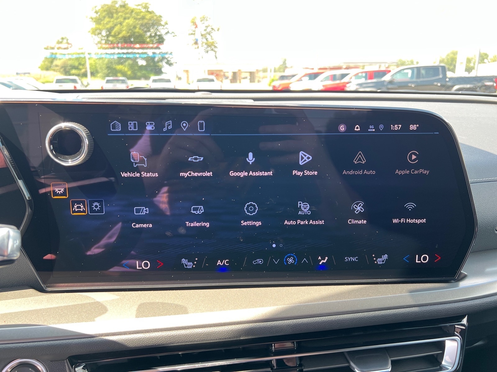 2027 Chevrolet Traverse LT - Photo 22