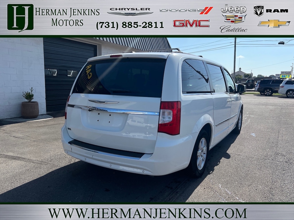 Used 2011 Chrysler Town & Country Touring Minivan