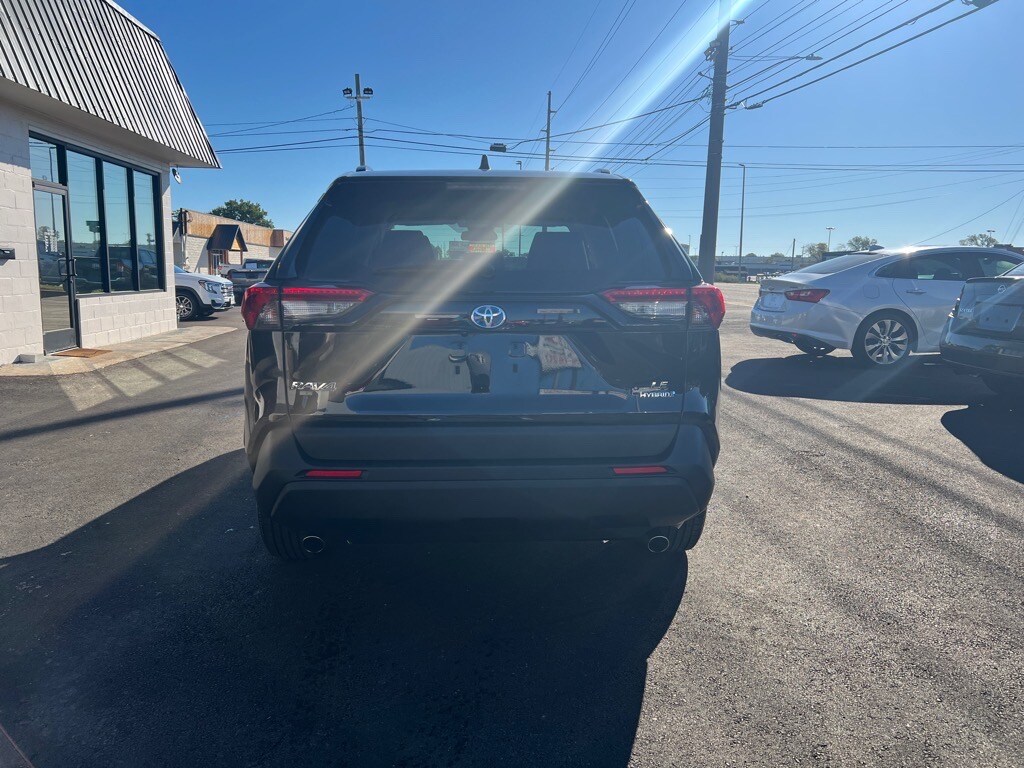 2023 Toyota RAV4 Hybrid LE photo 2