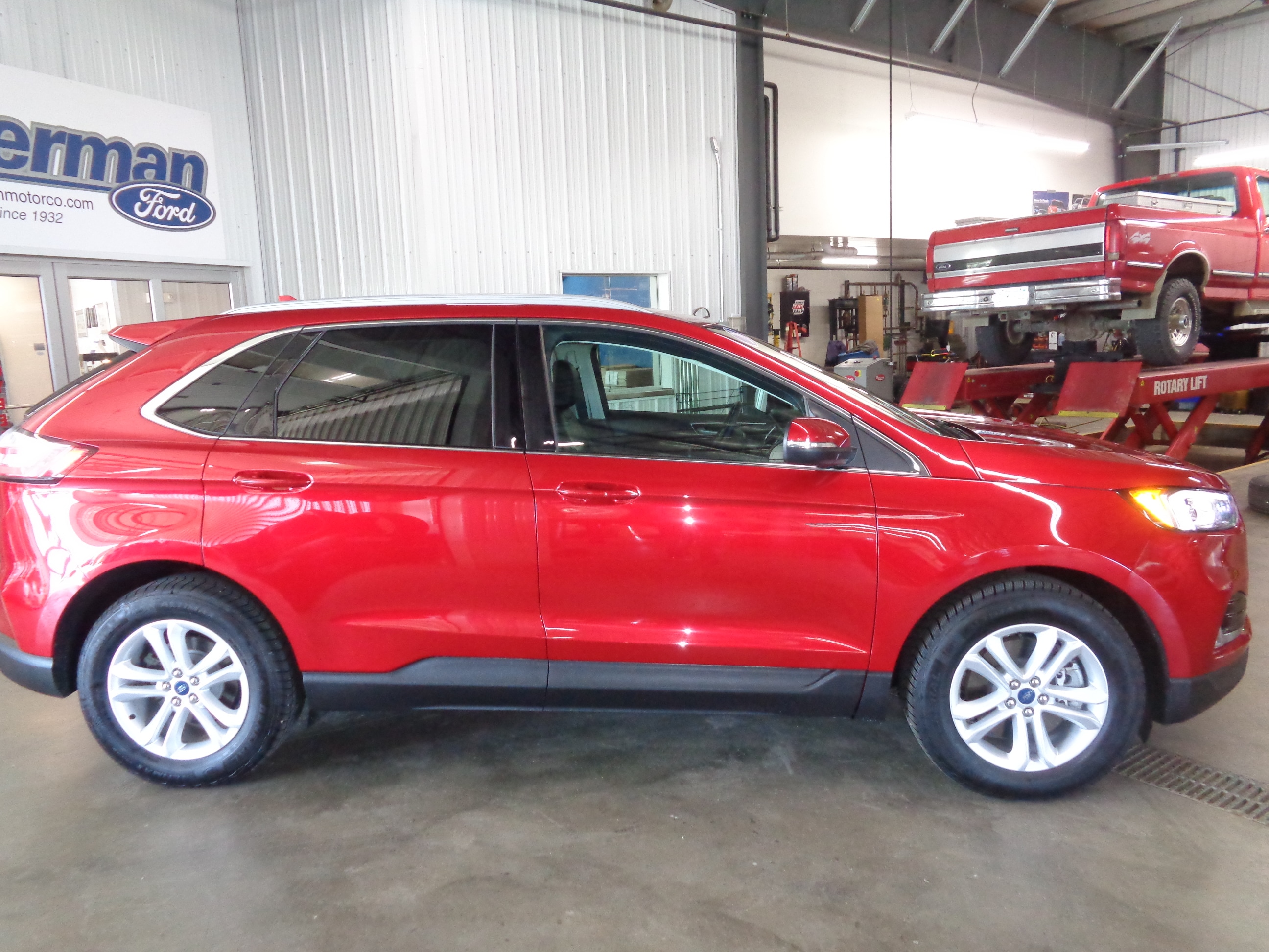 Used 2020 Ford Edge SEL with VIN 2FMPK4J94LBA81662 for sale in Luverne, Minnesota