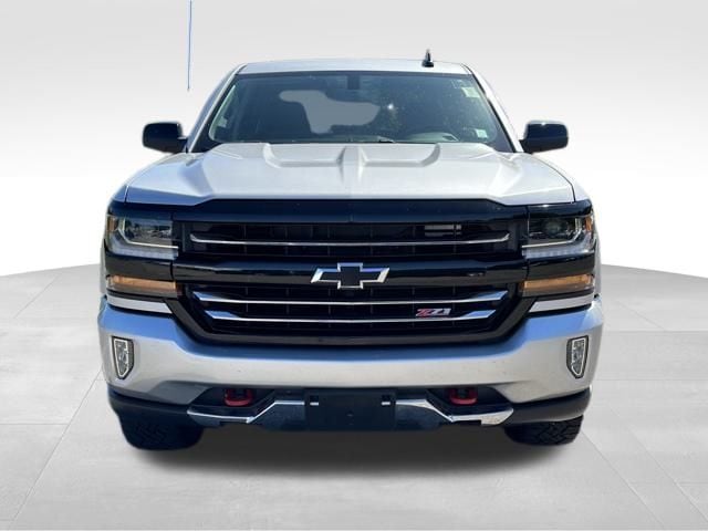 Used 2018 Chevrolet Silverado 1500 LT Z71 with VIN 1GCVKREC1JZ192212 for sale in Hermitage, PA