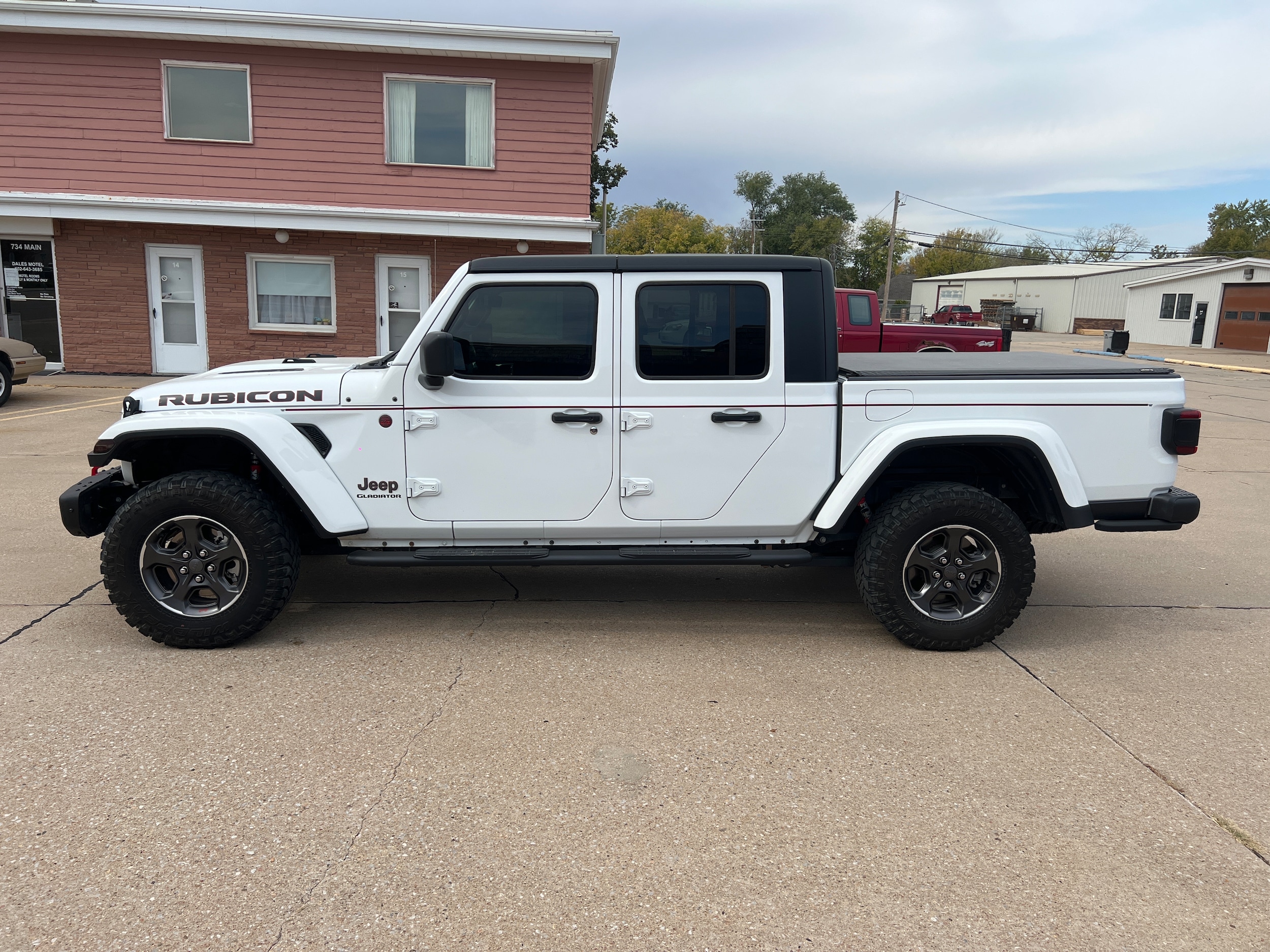 Used 2022 Jeep Gladiator Rubicon with VIN 1C6JJTBM8NL136229 for sale in Seward, NE