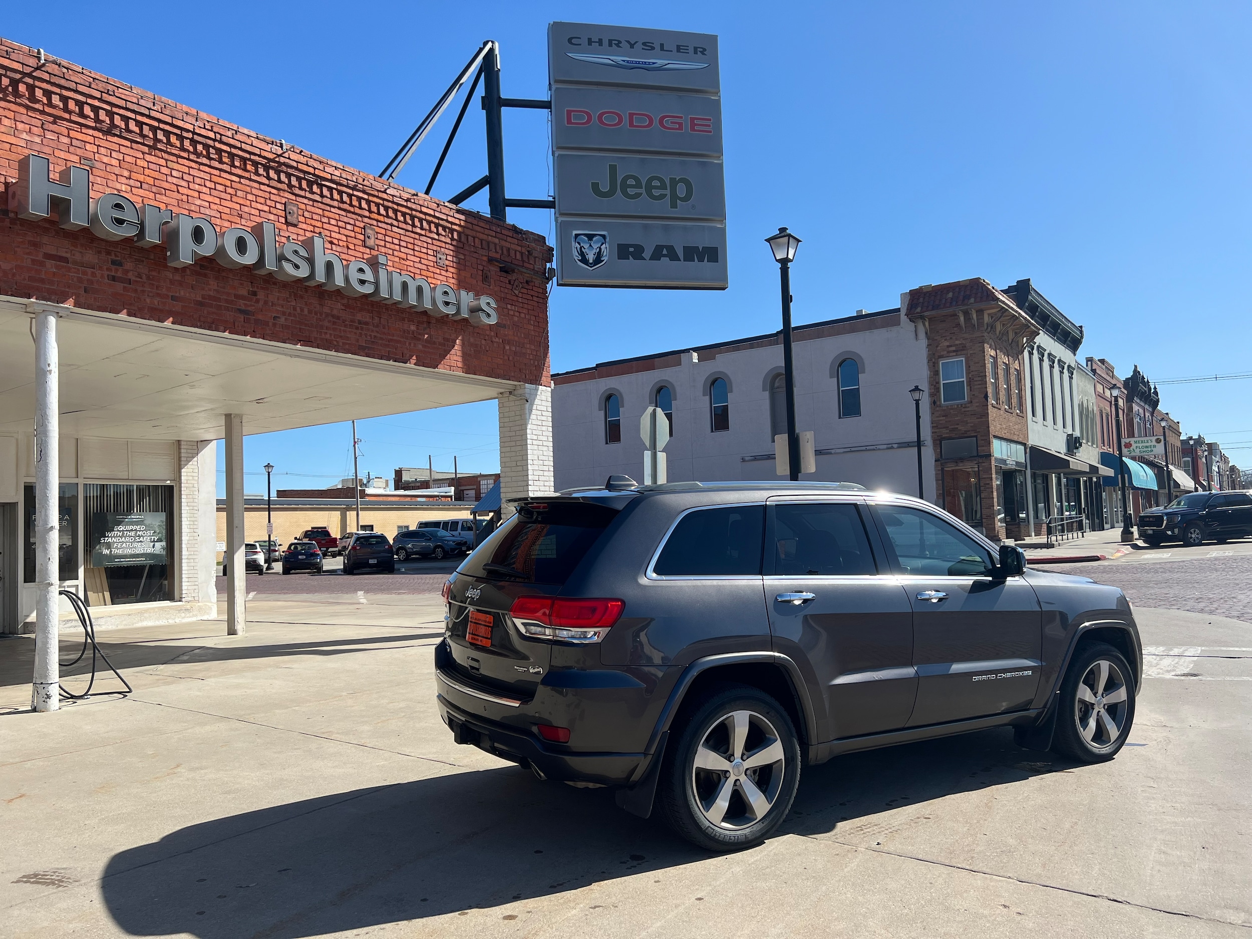 Used 2014 Jeep Grand Cherokee Overland with VIN 1C4RJFCM4EC300054 for sale in Seward, NE