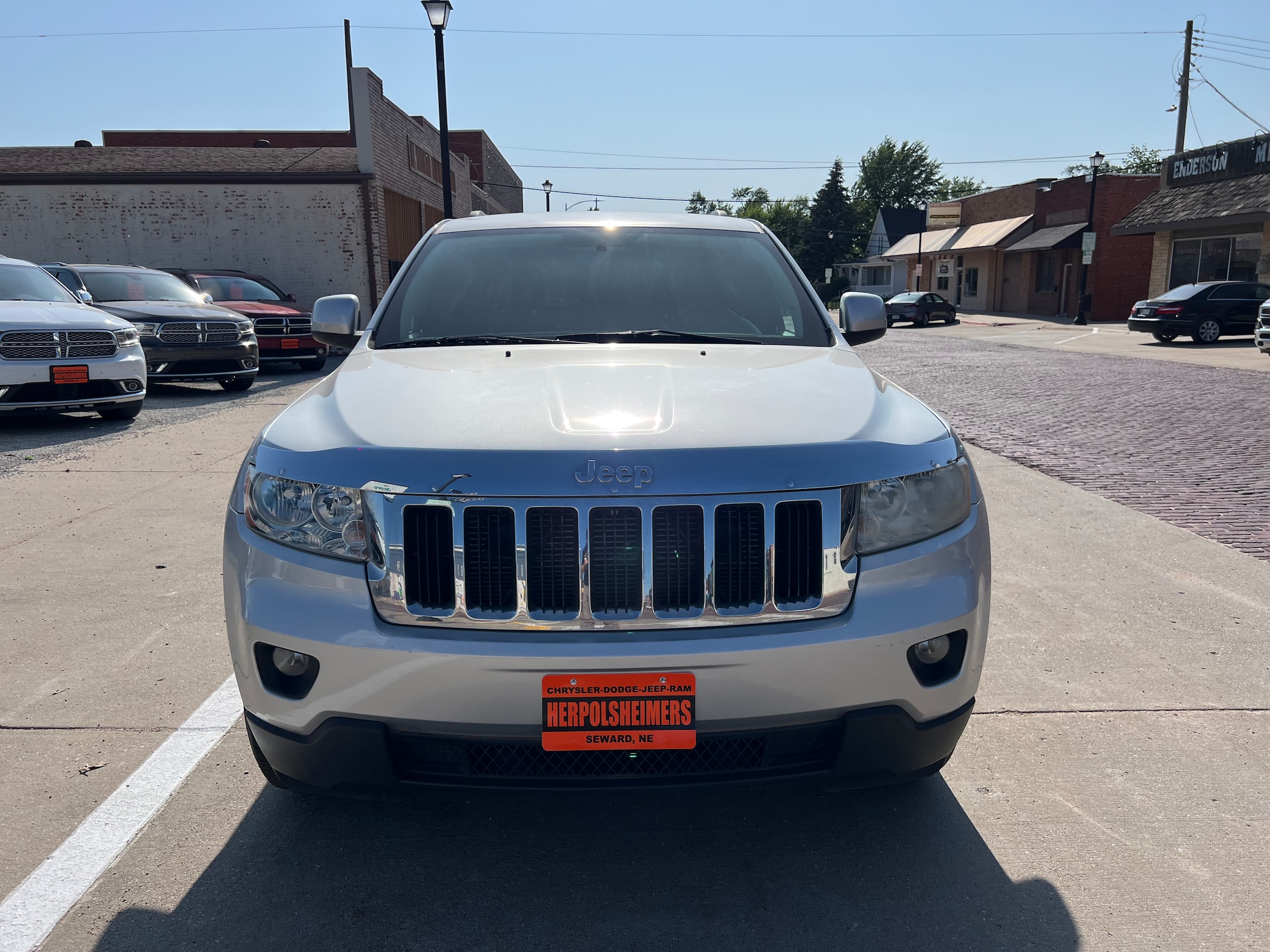 Used 2011 Jeep Grand Cherokee Laredo with VIN 1J4RR4GG0BC596777 for sale in Seward, NE