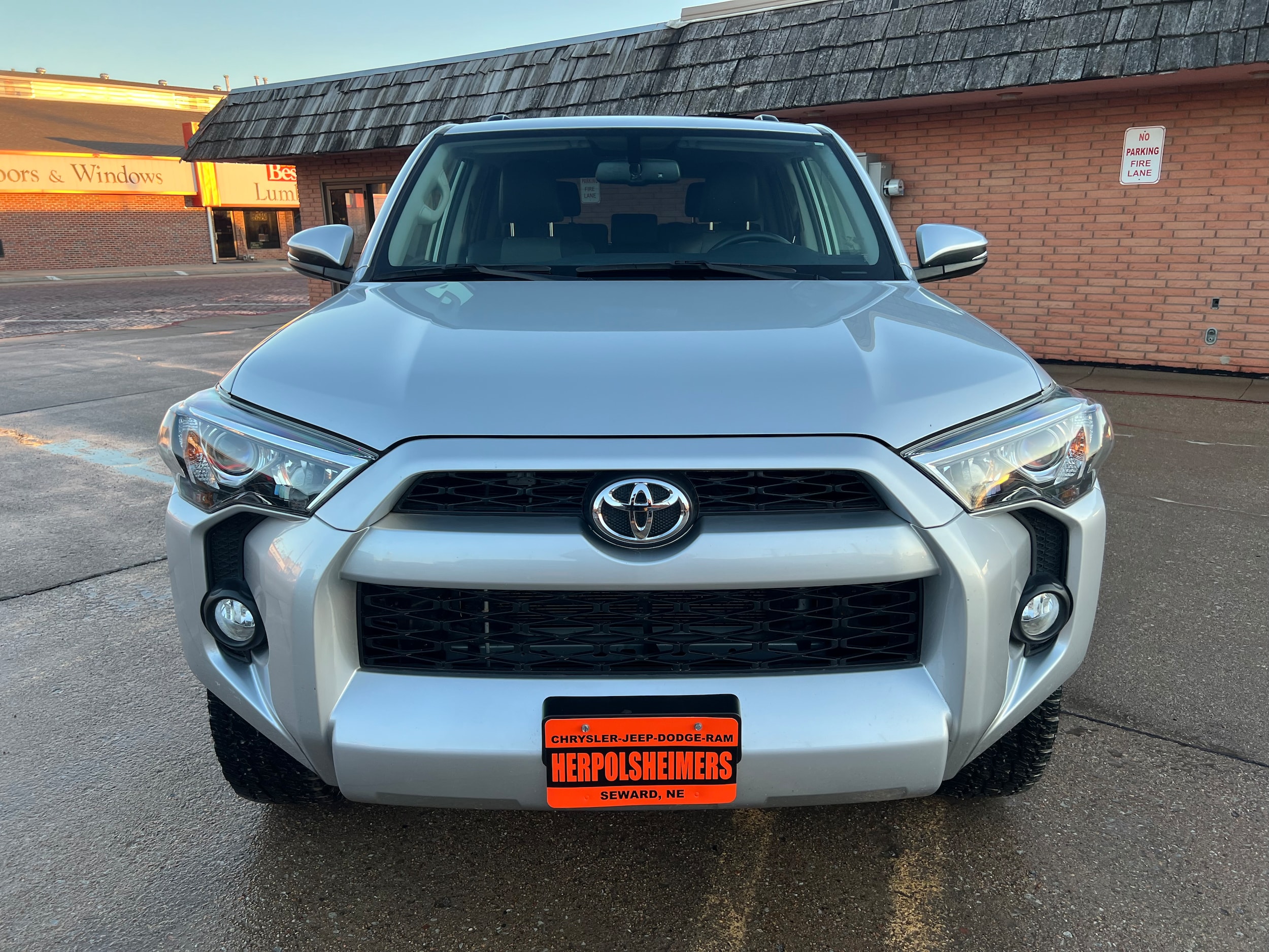 Used 2019 Toyota 4Runner SR5 Premium with VIN JTEBU5JR4K5718482 for sale in Seward, NE