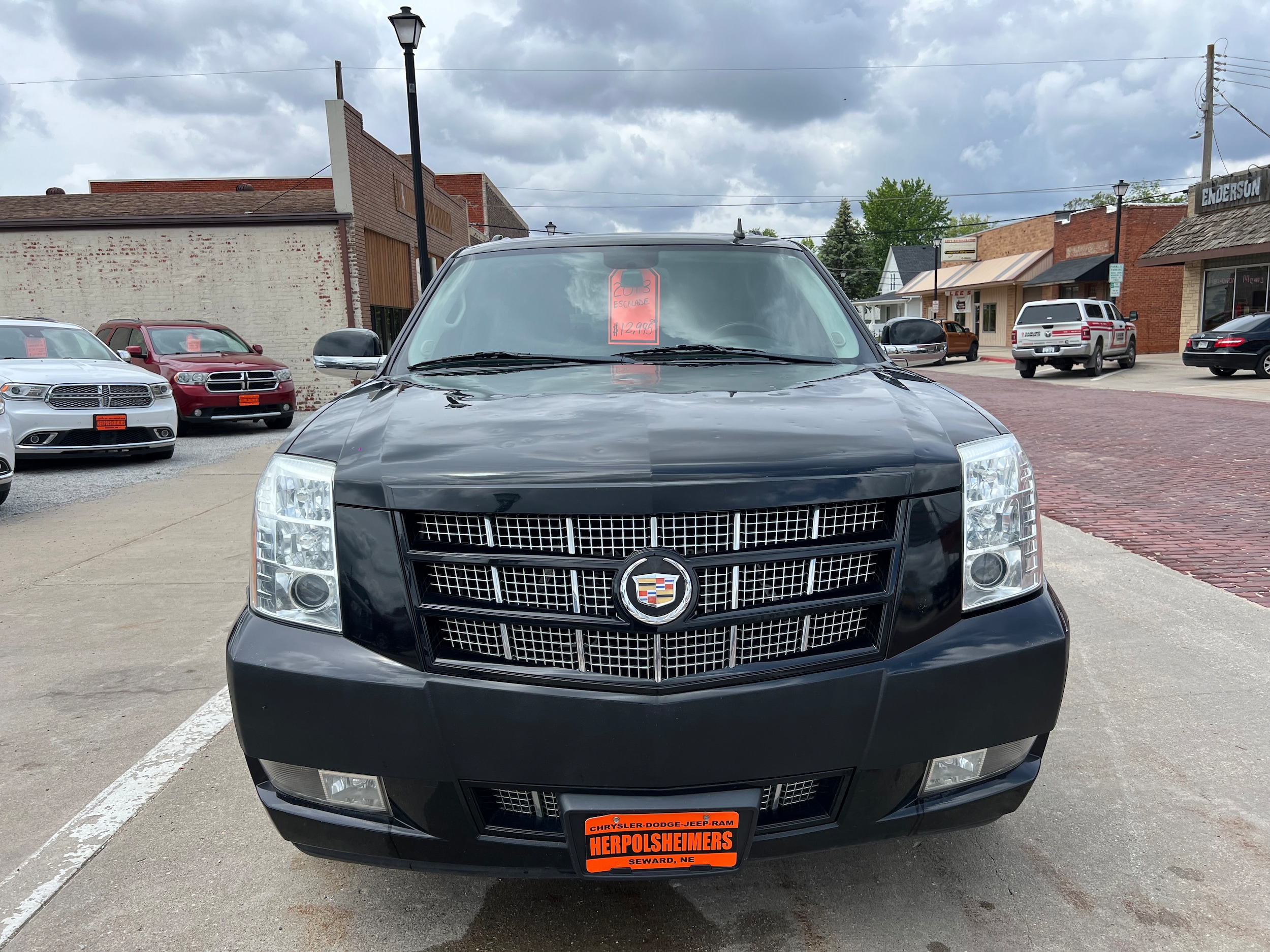 Used 2013 Cadillac Escalade ESV Premium with VIN 1GYS4JEF2DR101293 for sale in Seward, NE