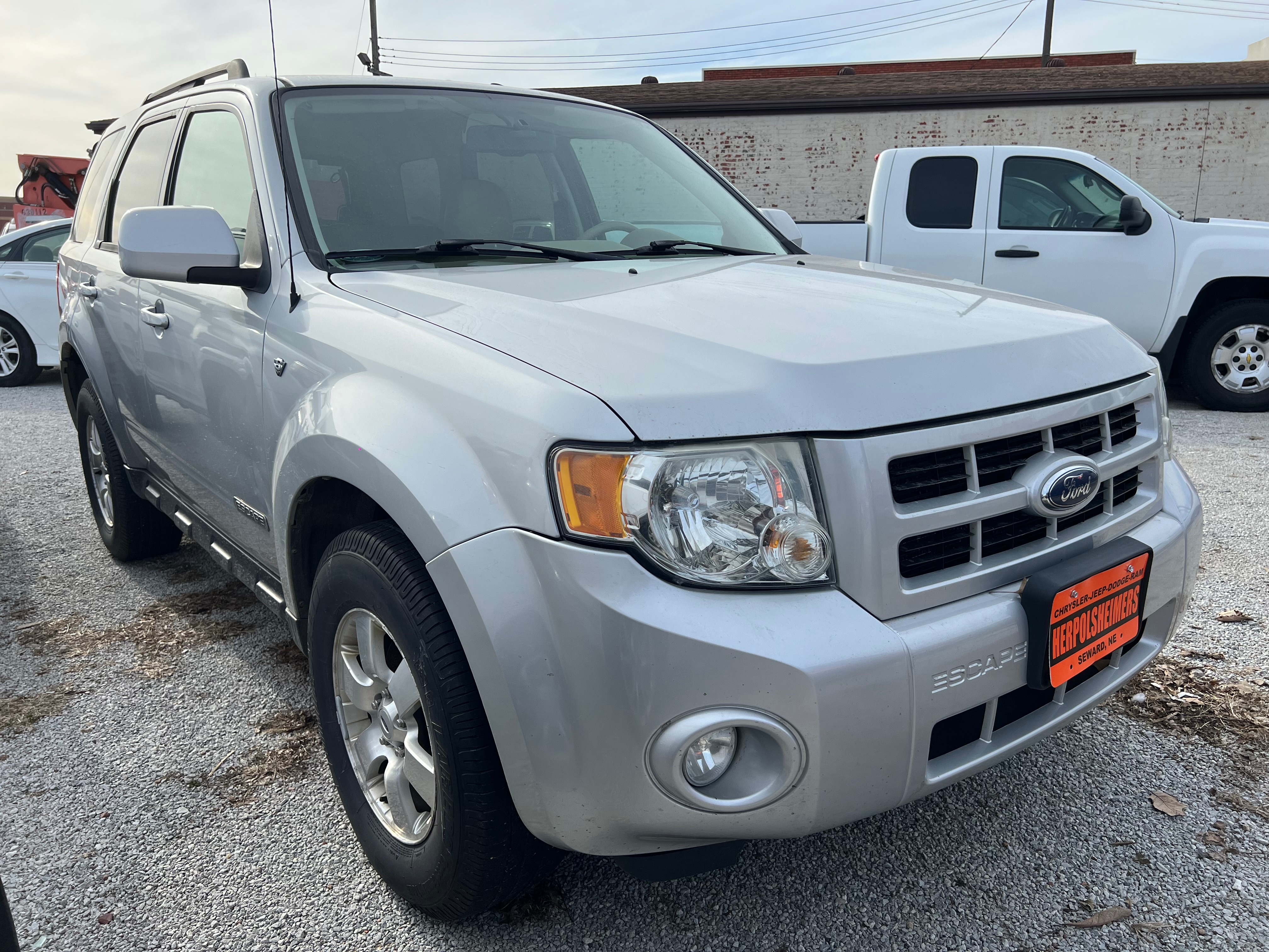 Used 2008 Ford Escape Limited with VIN 1FMCU94168KA83499 for sale in Seward, NE