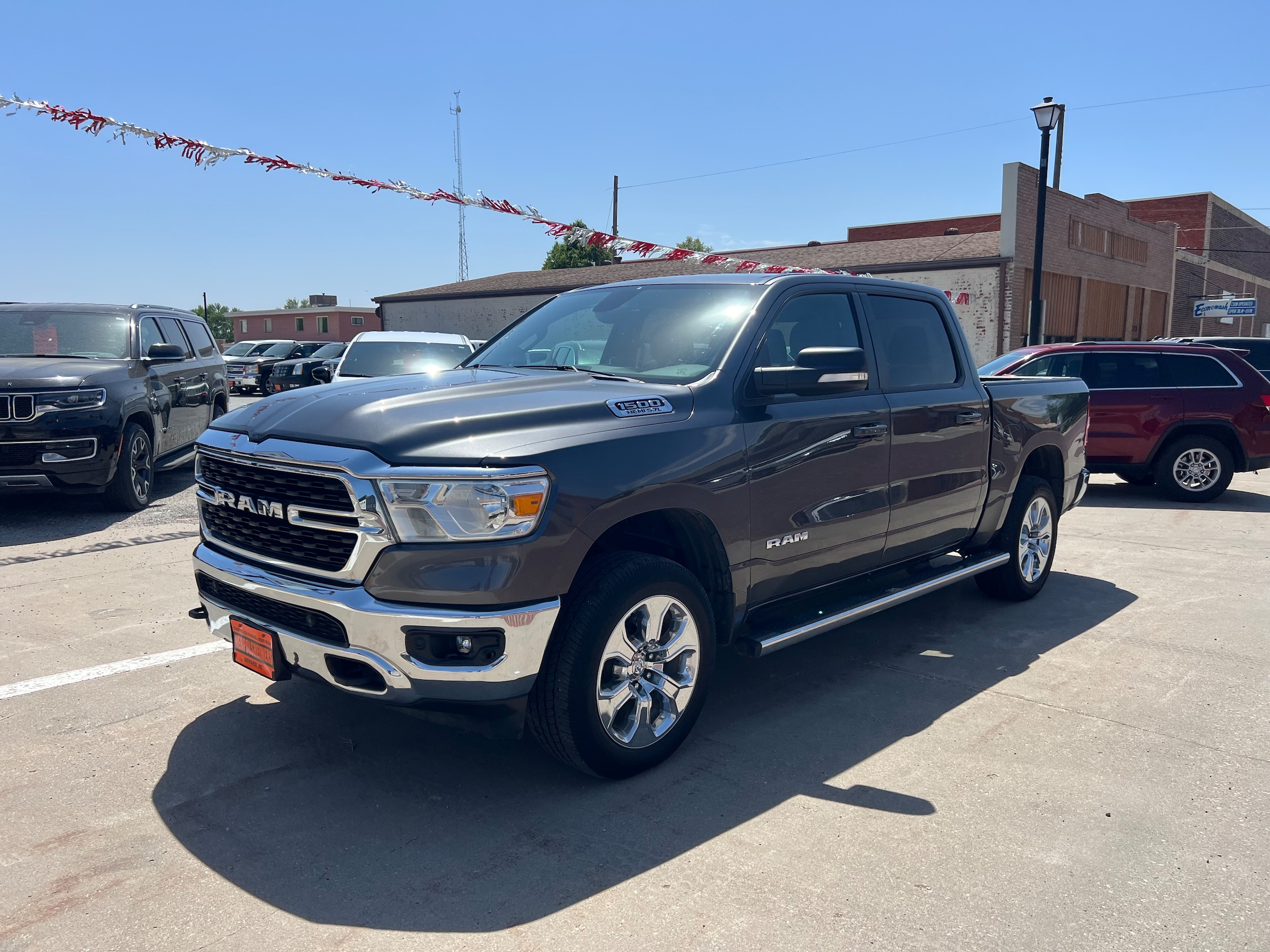 2022 RAM 1500 Big Horn/Lone Star 4x4 Crew Cab 5'7's photo