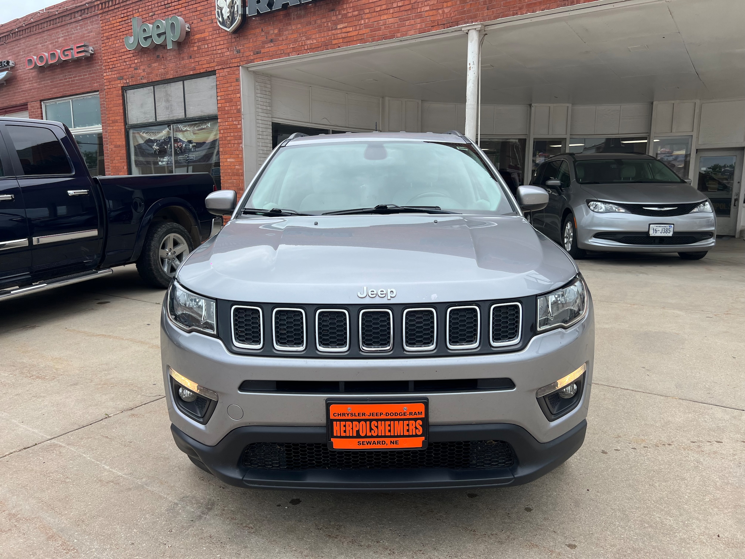 Used 2018 Jeep Compass Latitude with VIN 3C4NJCBB6JT356430 for sale in Seward, NE