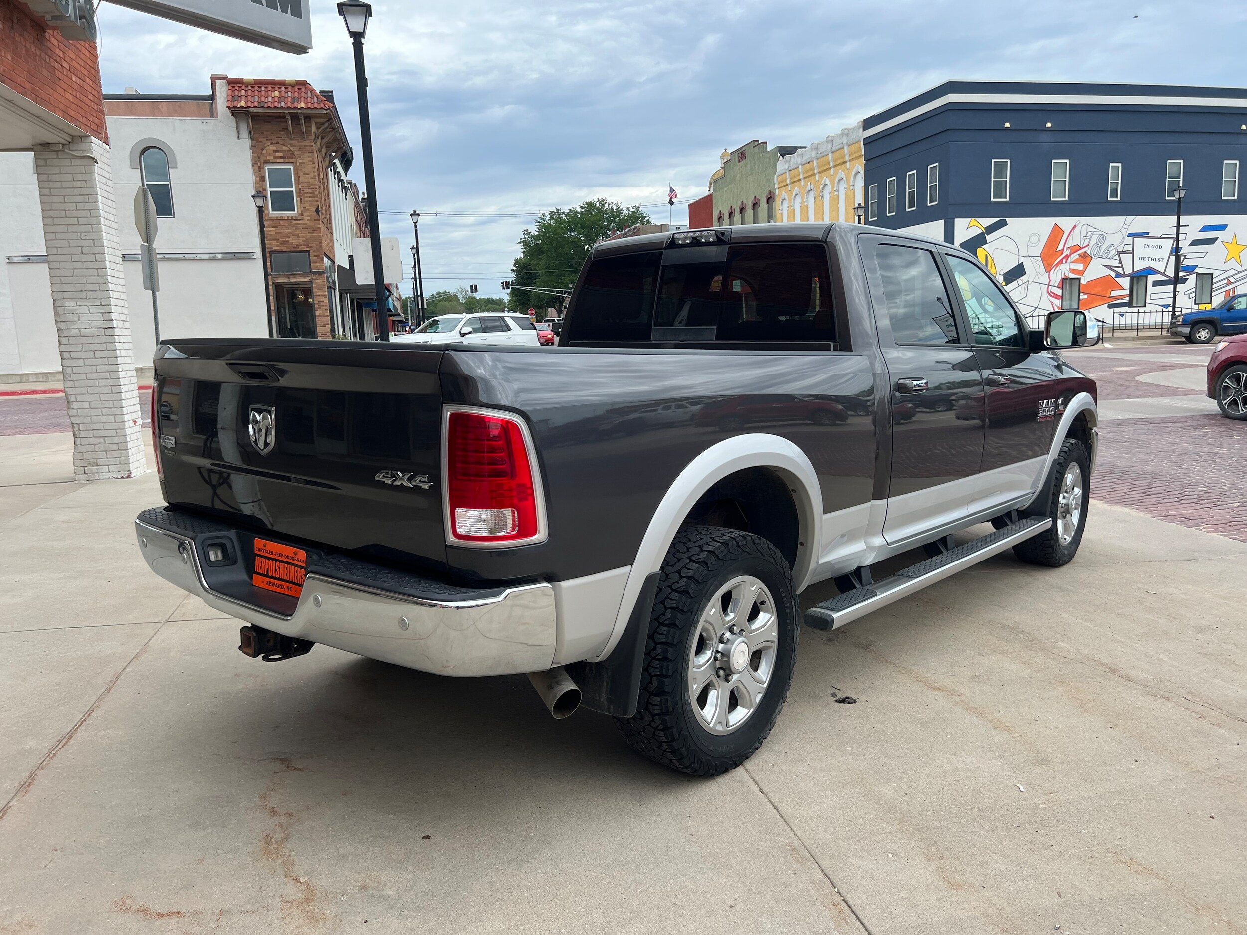 Used 2018 RAM Ram 3500 Pickup Laramie with VIN 3C63R3ELXJG180115 for sale in Seward, NE