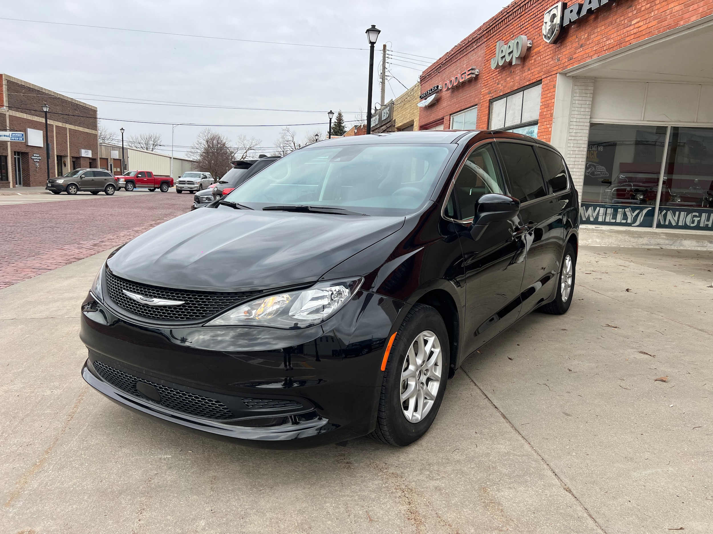 2024 Chrysler Voyager LX