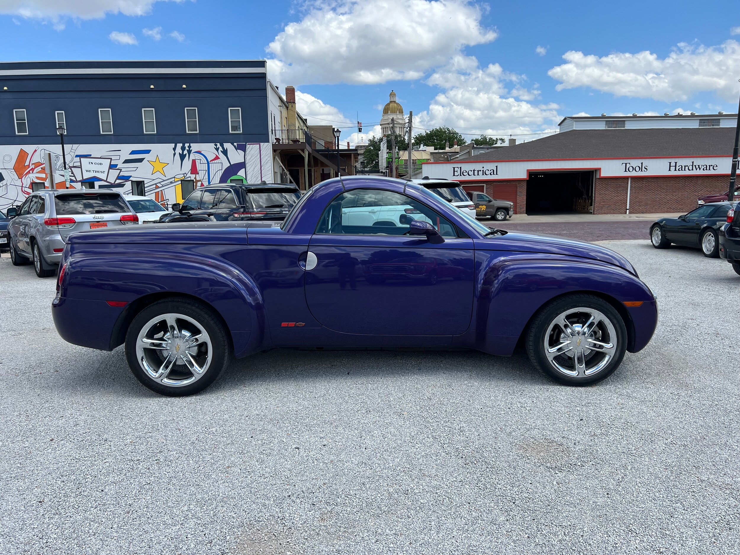 2004 Chevrolet SSR Base photo 4