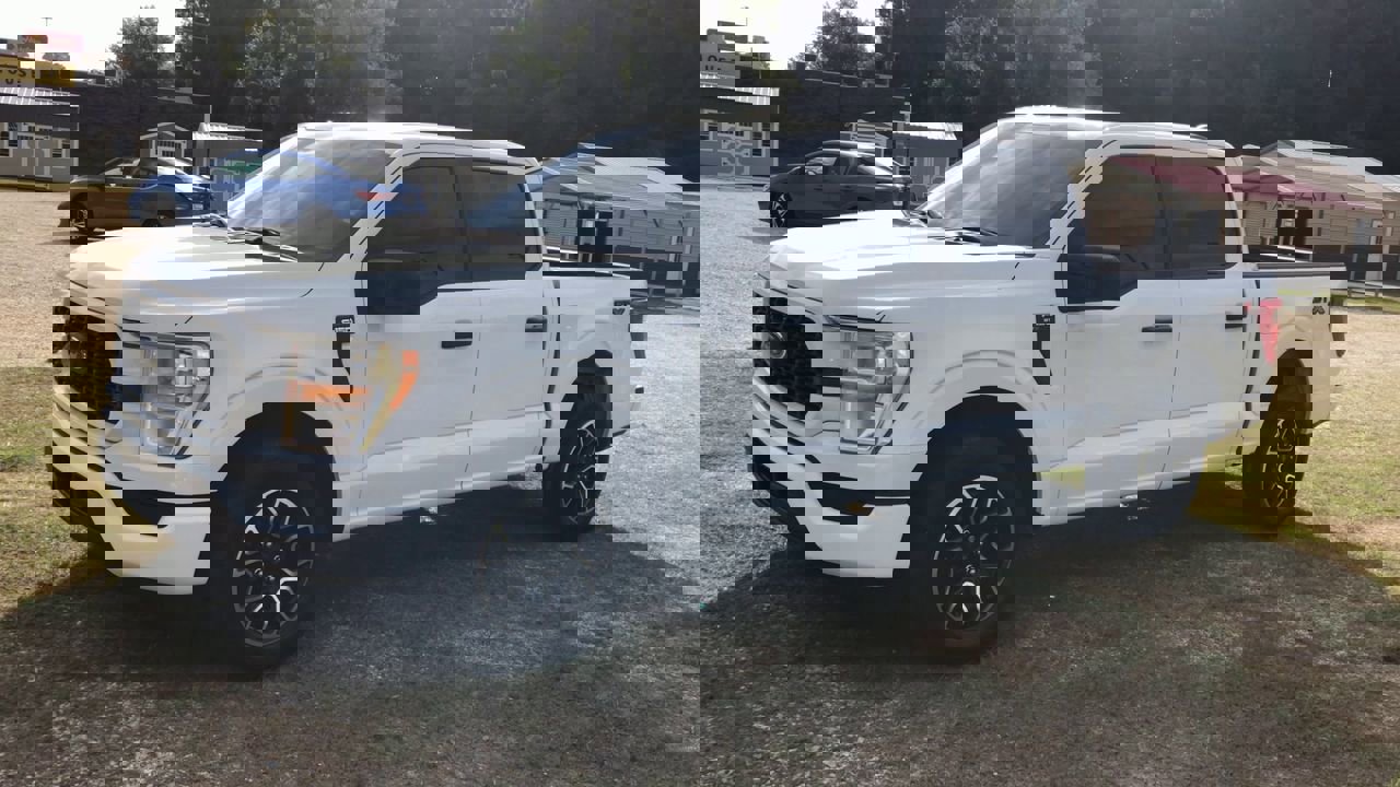 2022 Ford F-150 XL photo 2