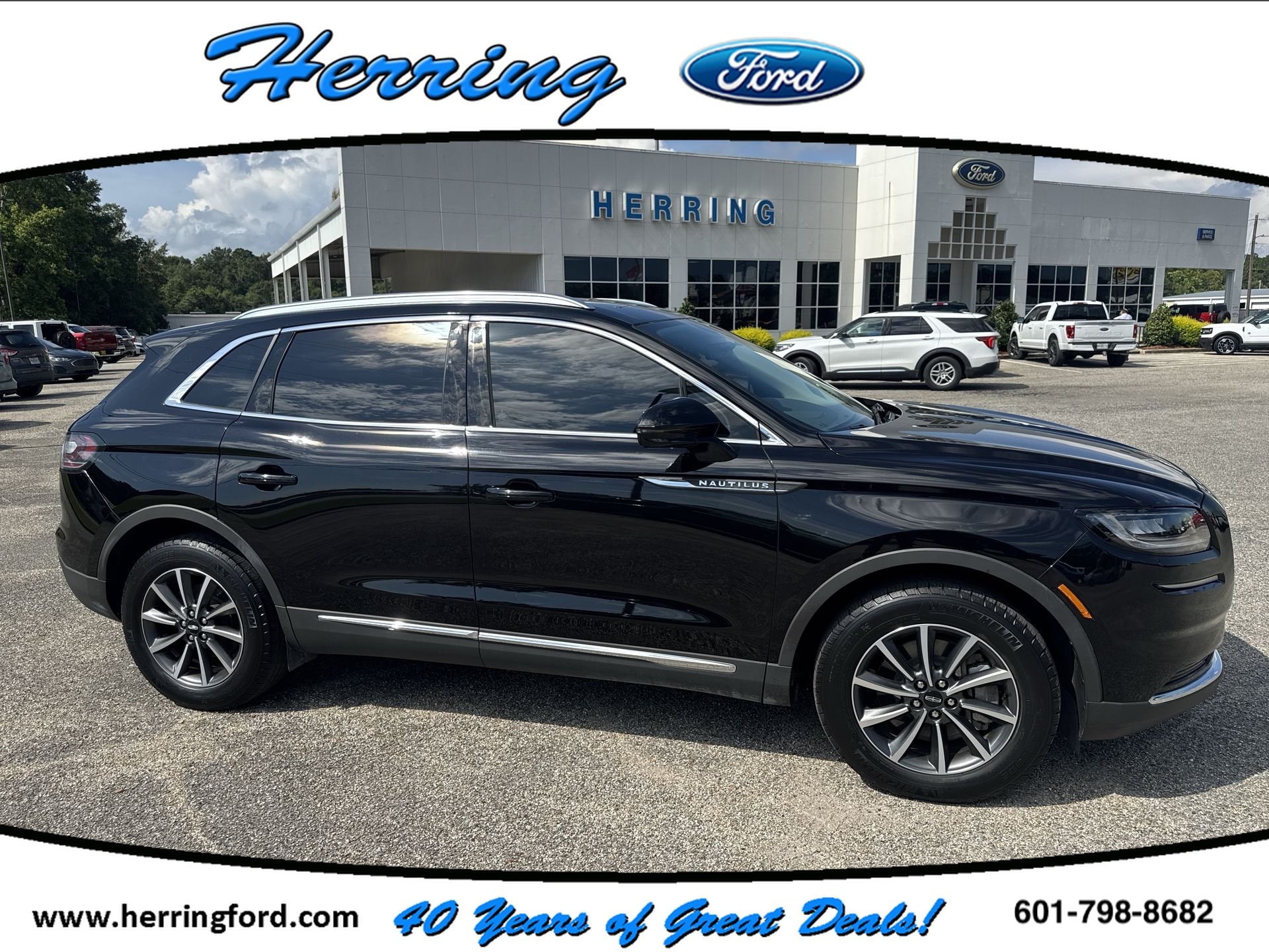 2022 Lincoln Nautilus FWD's photo