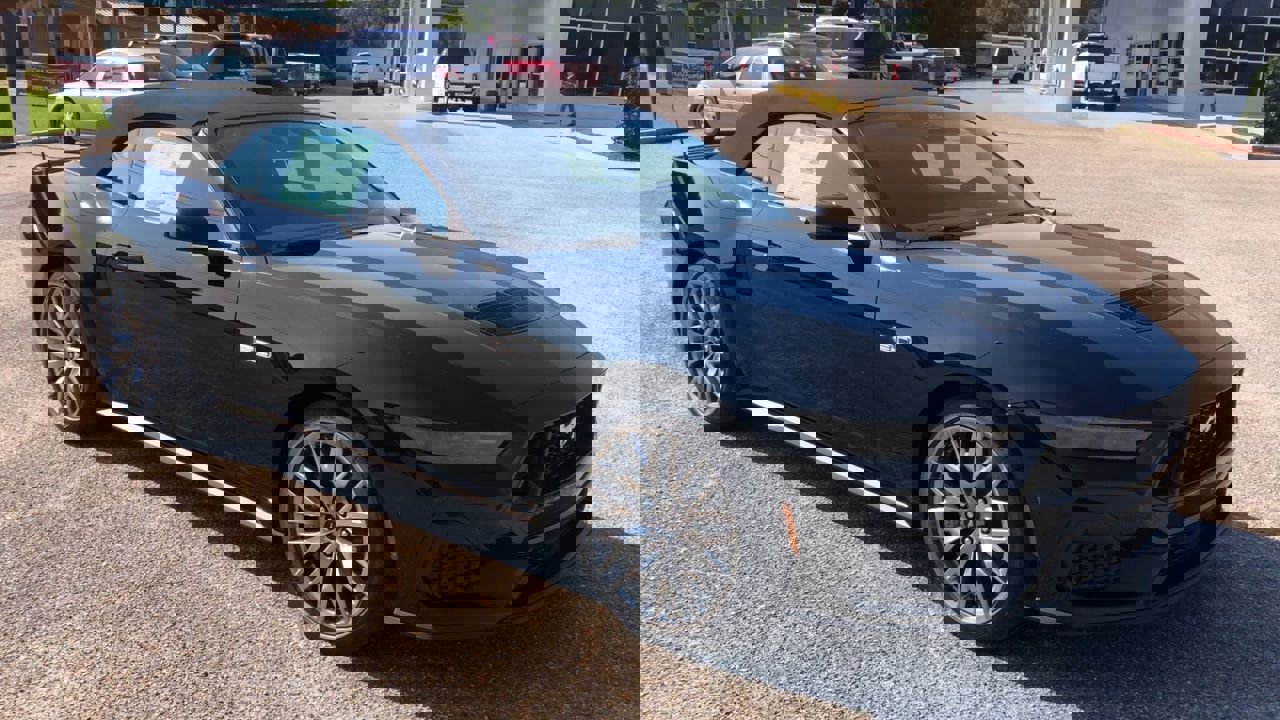 2025 Ford Mustang GT Premium Convertible photo 2