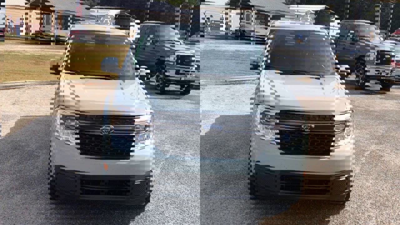 2023 Ford Maverick XLT Lariat photo 2