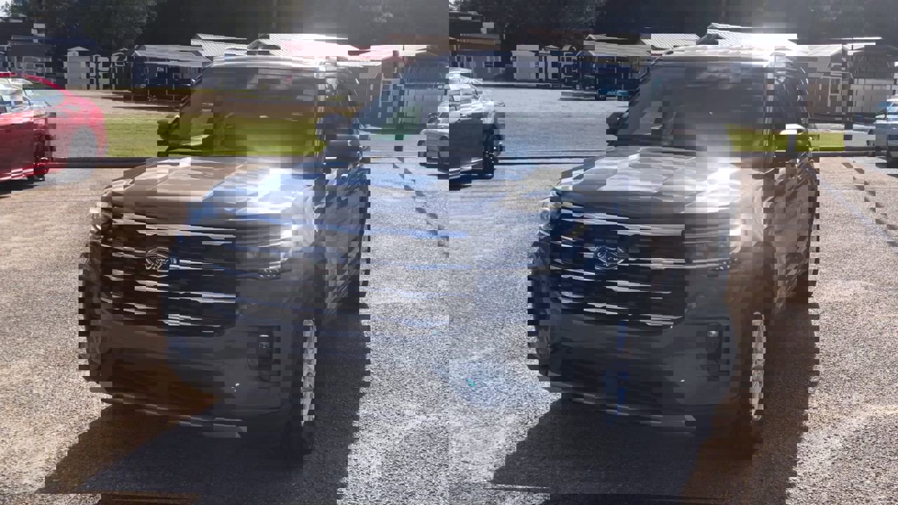 2026 Ford Explorer photo 2