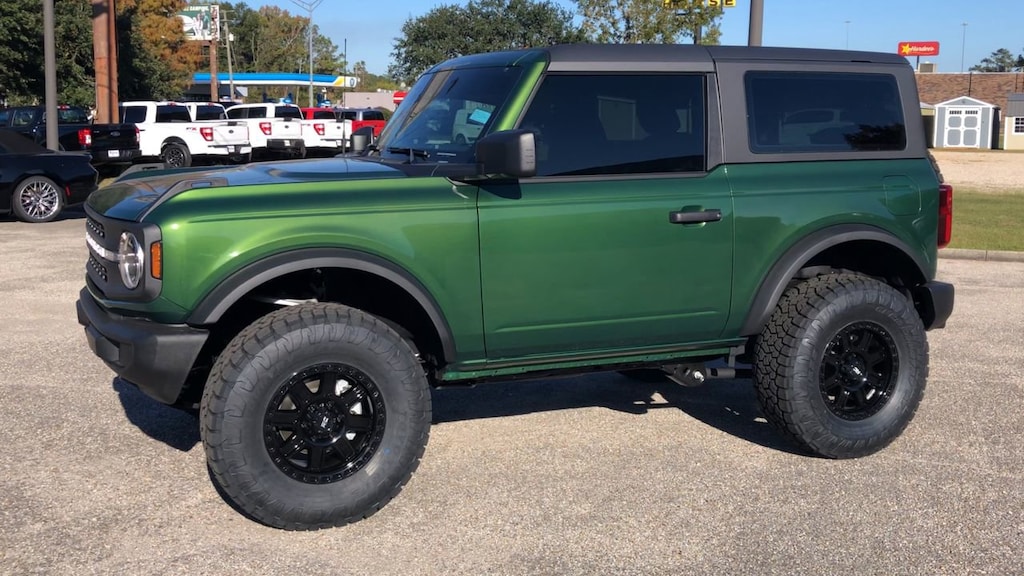 New 2025 Ford Bronco Base SUV