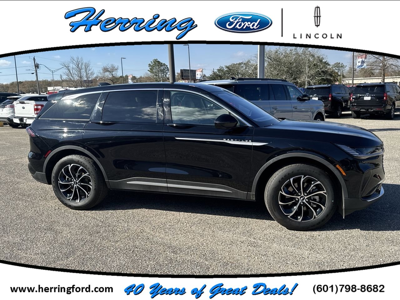 2025 Lincoln Nautilus Premiere AWD's photo