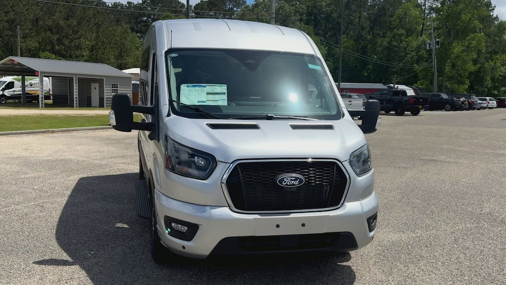 New 2026 Ford Transit-350 Passenger Passenger Van XLT Wagon Medium Roof Van