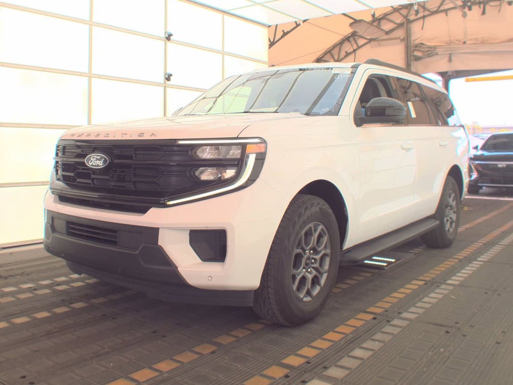 Used 2025 Ford Expedition Active SUV