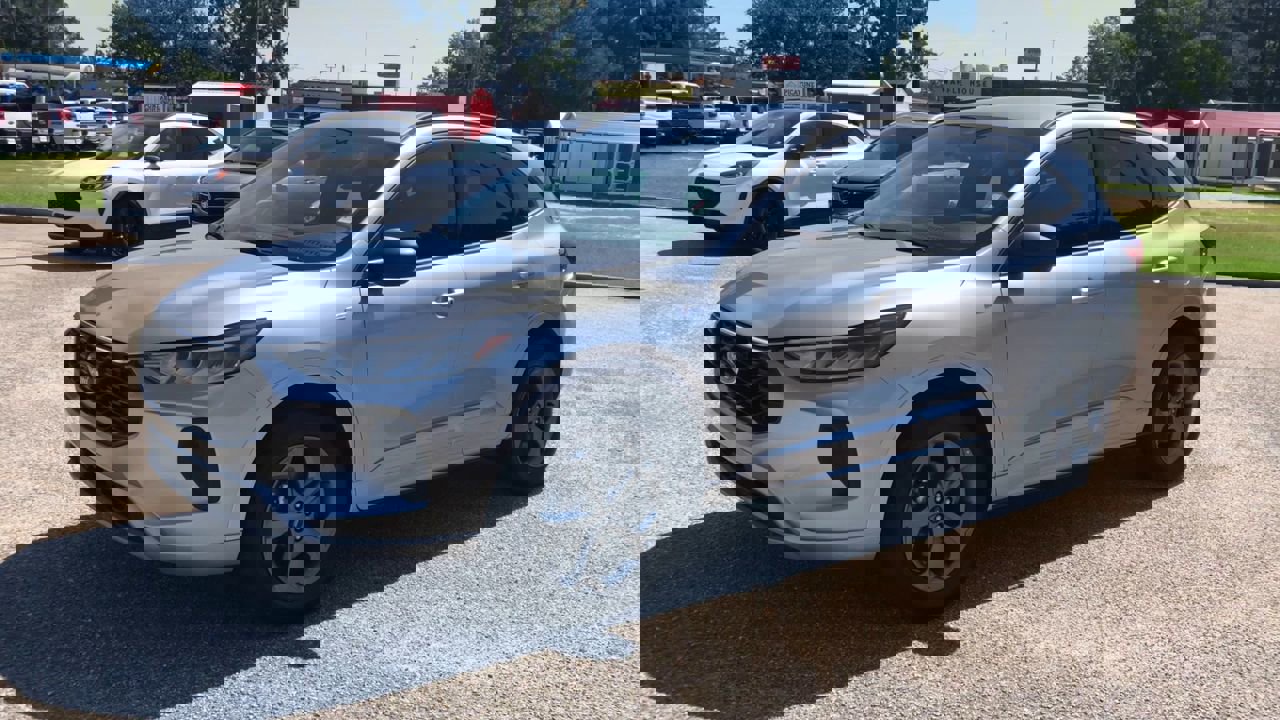 2024 Ford Escape ST-Line photo 4