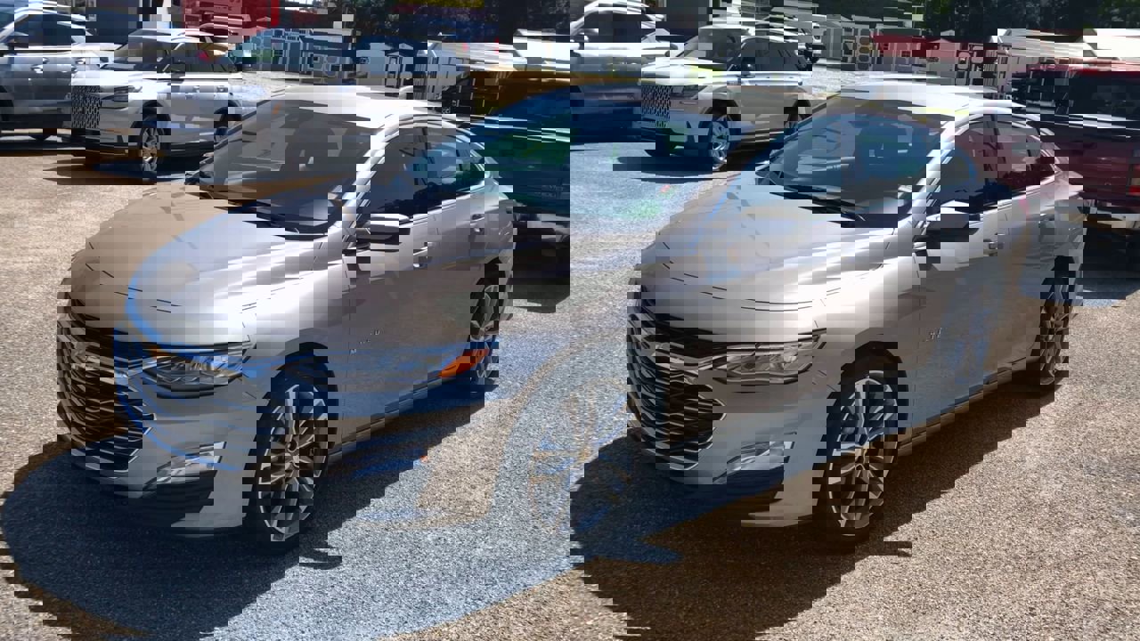 2024 Chevrolet Malibu Premier 2LT photo 4