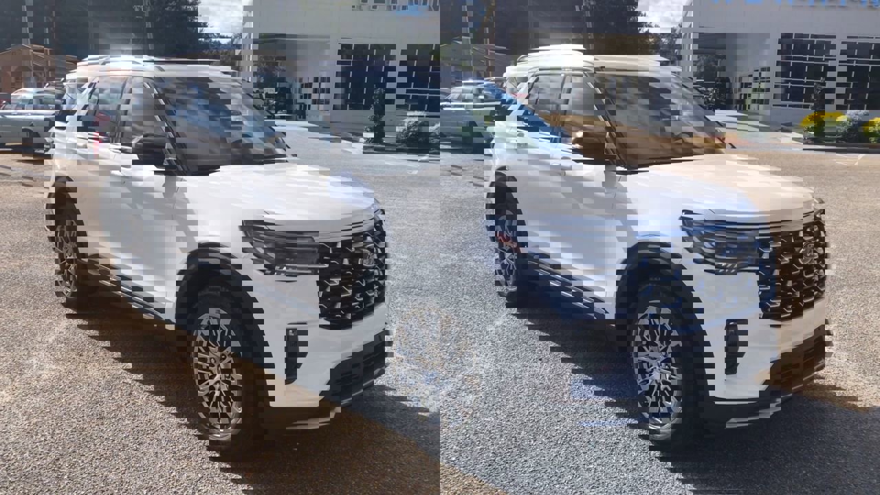 2026 Ford Explorer Platinum photo 2