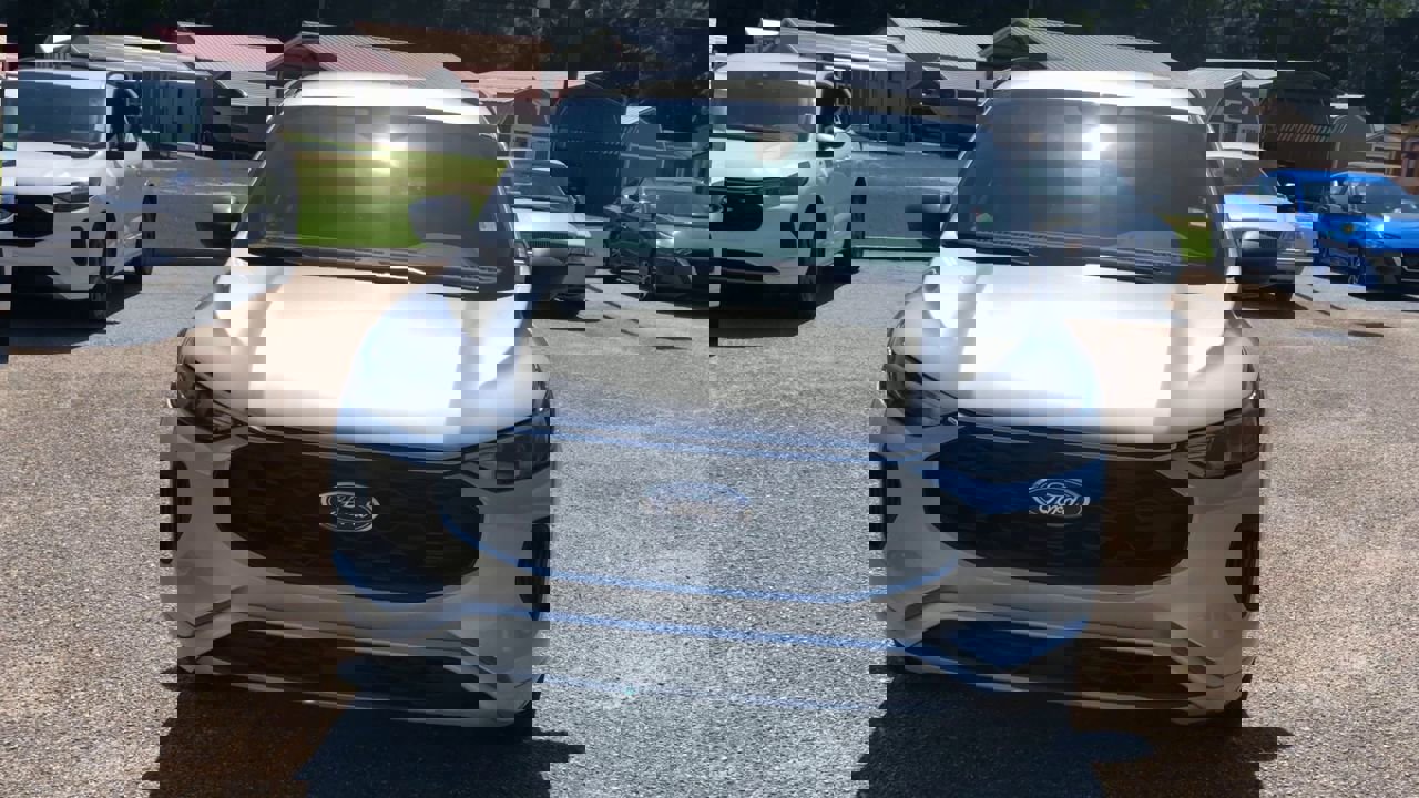 2024 Ford Escape ST-Line photo 3