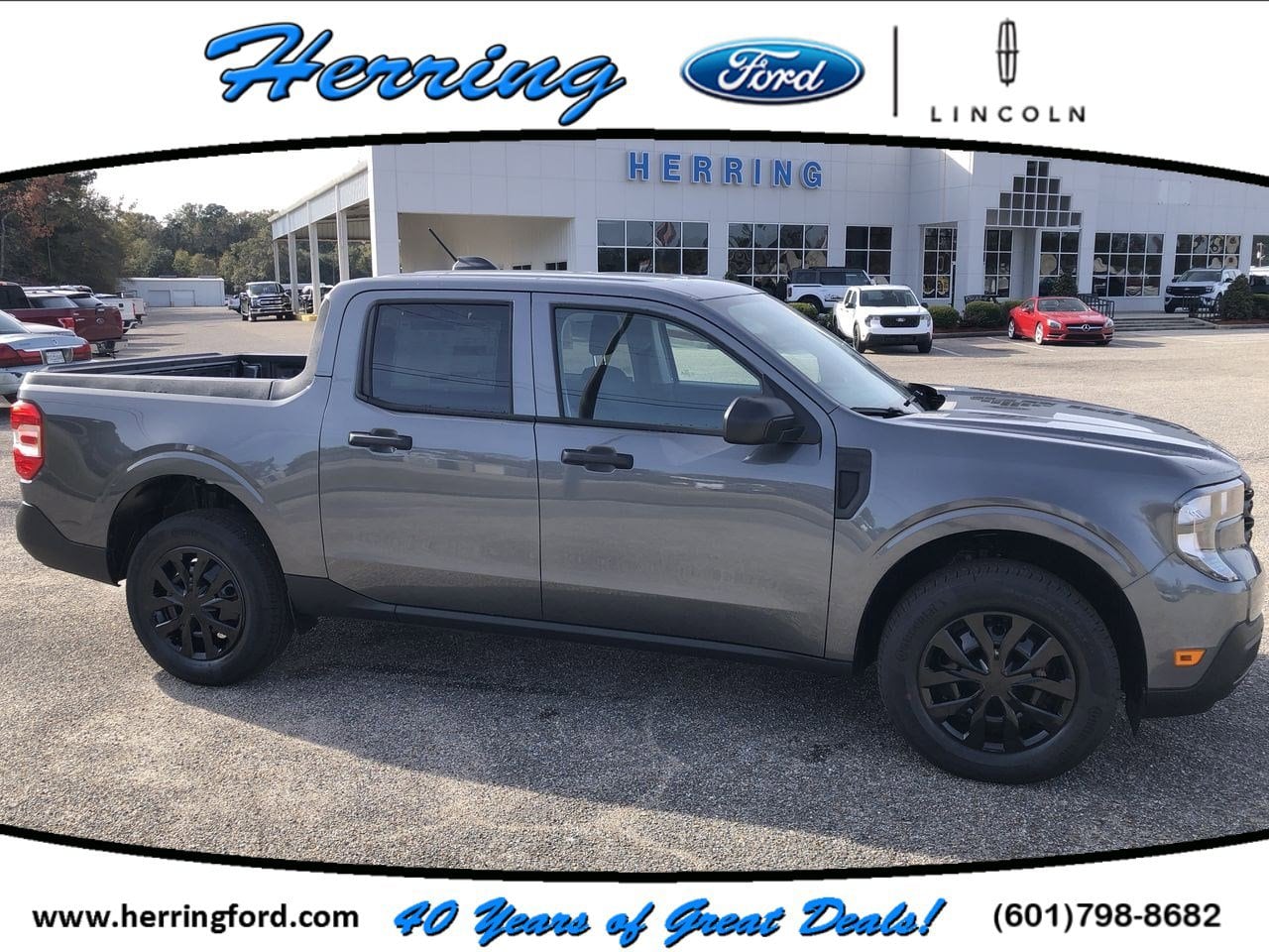 2025 Ford Maverick XL's photo