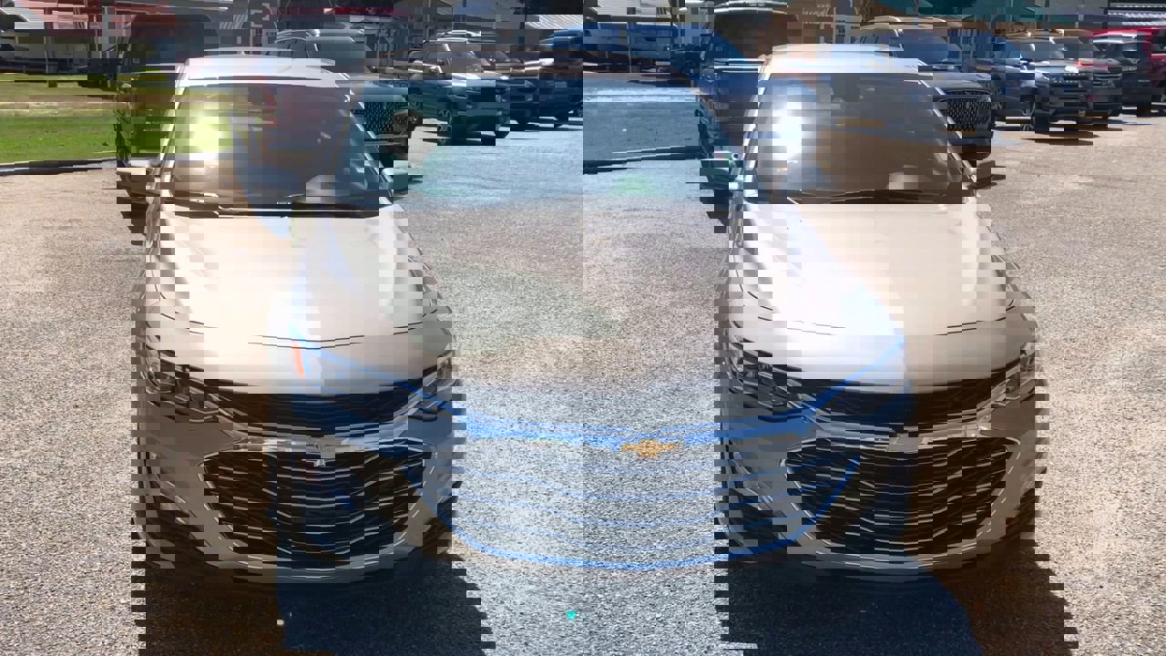 2024 Chevrolet Malibu Premier 2LT photo 3