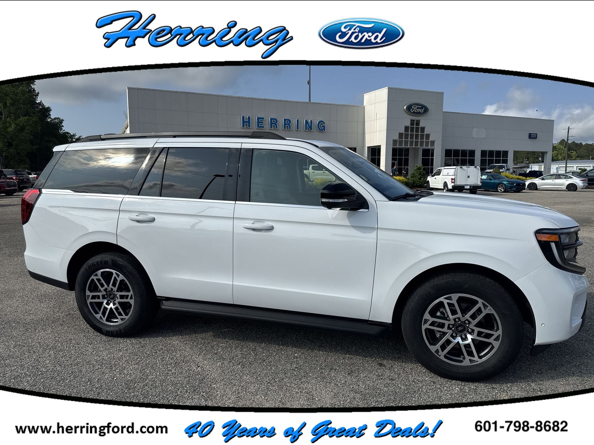 2025 Ford Expedition Active's photo