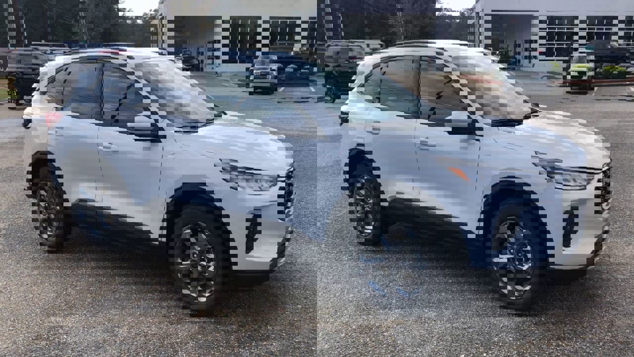 2026 Ford Escape ST-Line Select photo 2