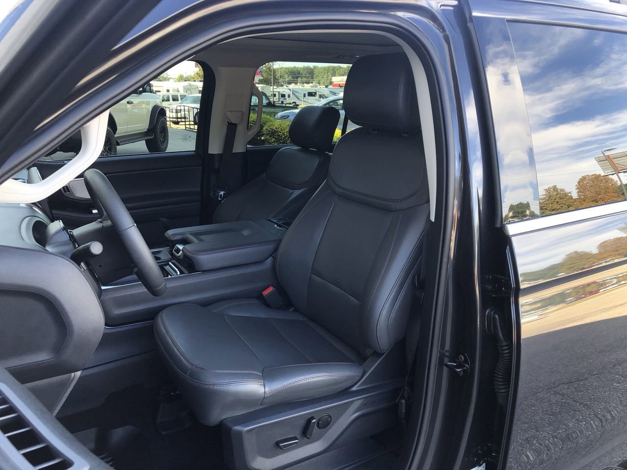 2025 Ford Expedition Active - Photo 11