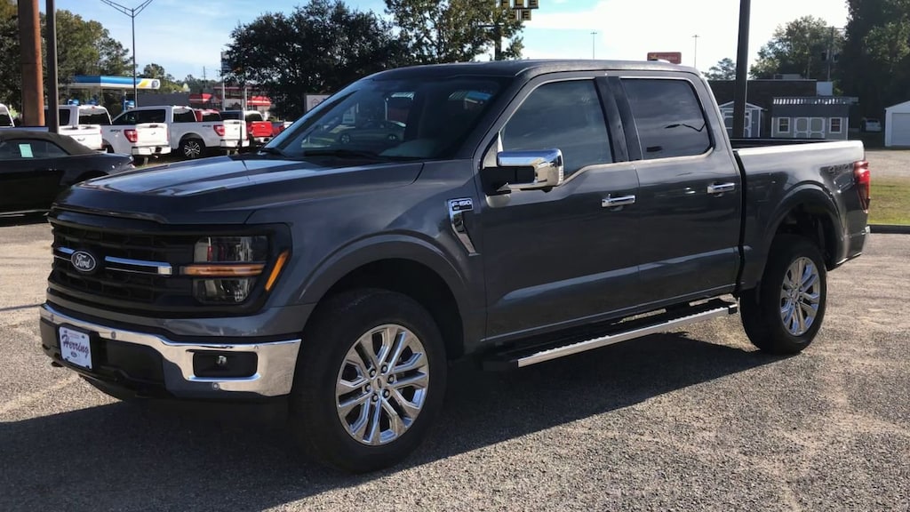 New 2025 Ford F-150 XLT Truck SuperCrew Cab