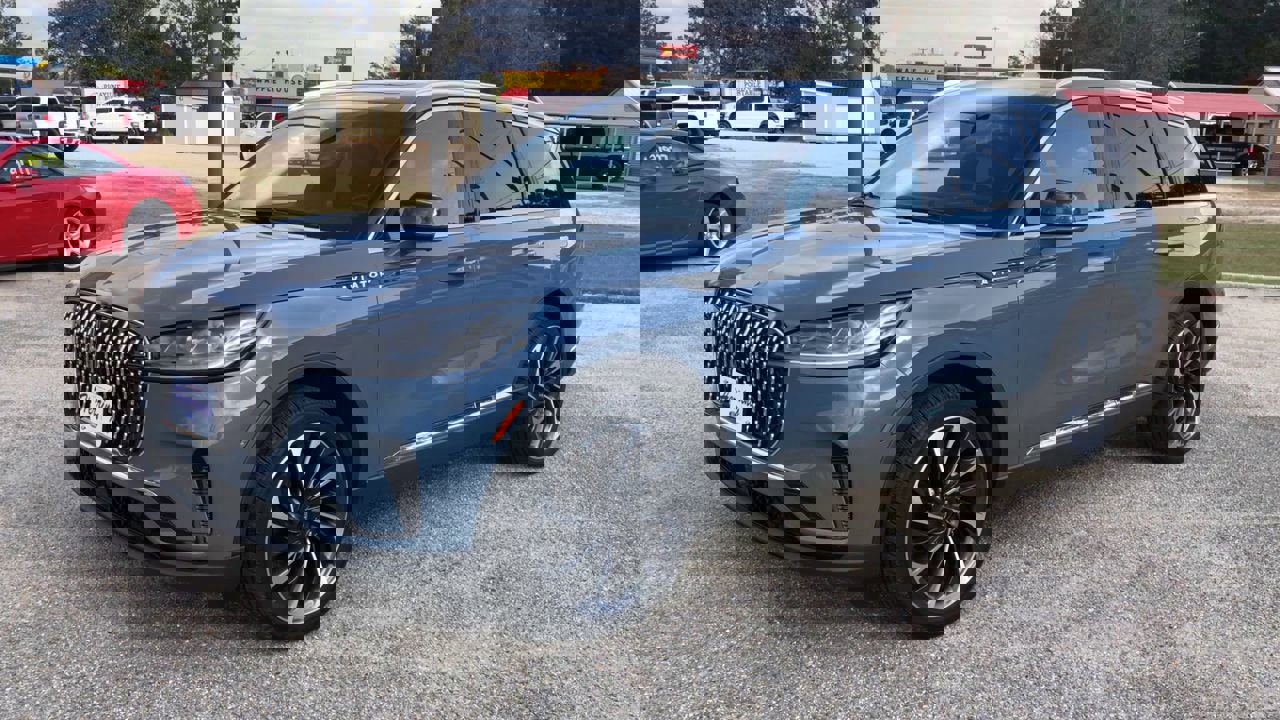 2025 Lincoln Aviator Reserve photo 3