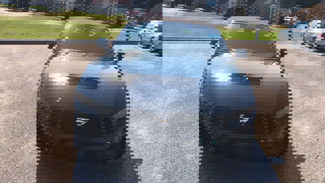 2025 Ford Mustang GT Premium Convertible photo 3