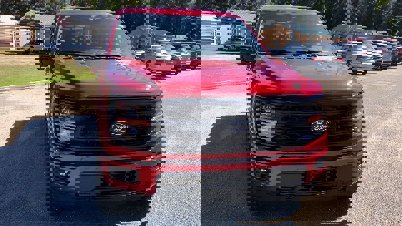 2025 Ford F-150 XLT photo 3