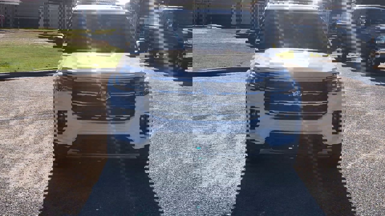 2026 Ford Explorer photo 2