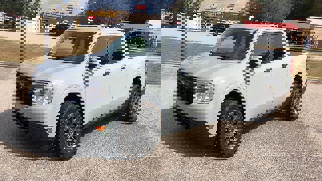 2023 Ford Maverick XLT Lariat photo 3