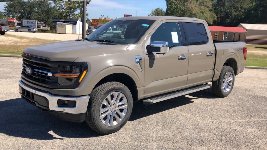 New 2025 Ford F-150 XLT Truck SuperCrew Cab