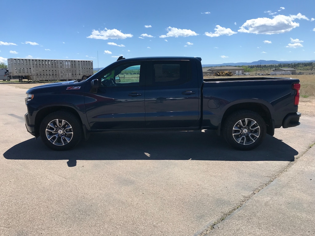 Used 2022 Chevrolet Silverado RST Cab; Crew