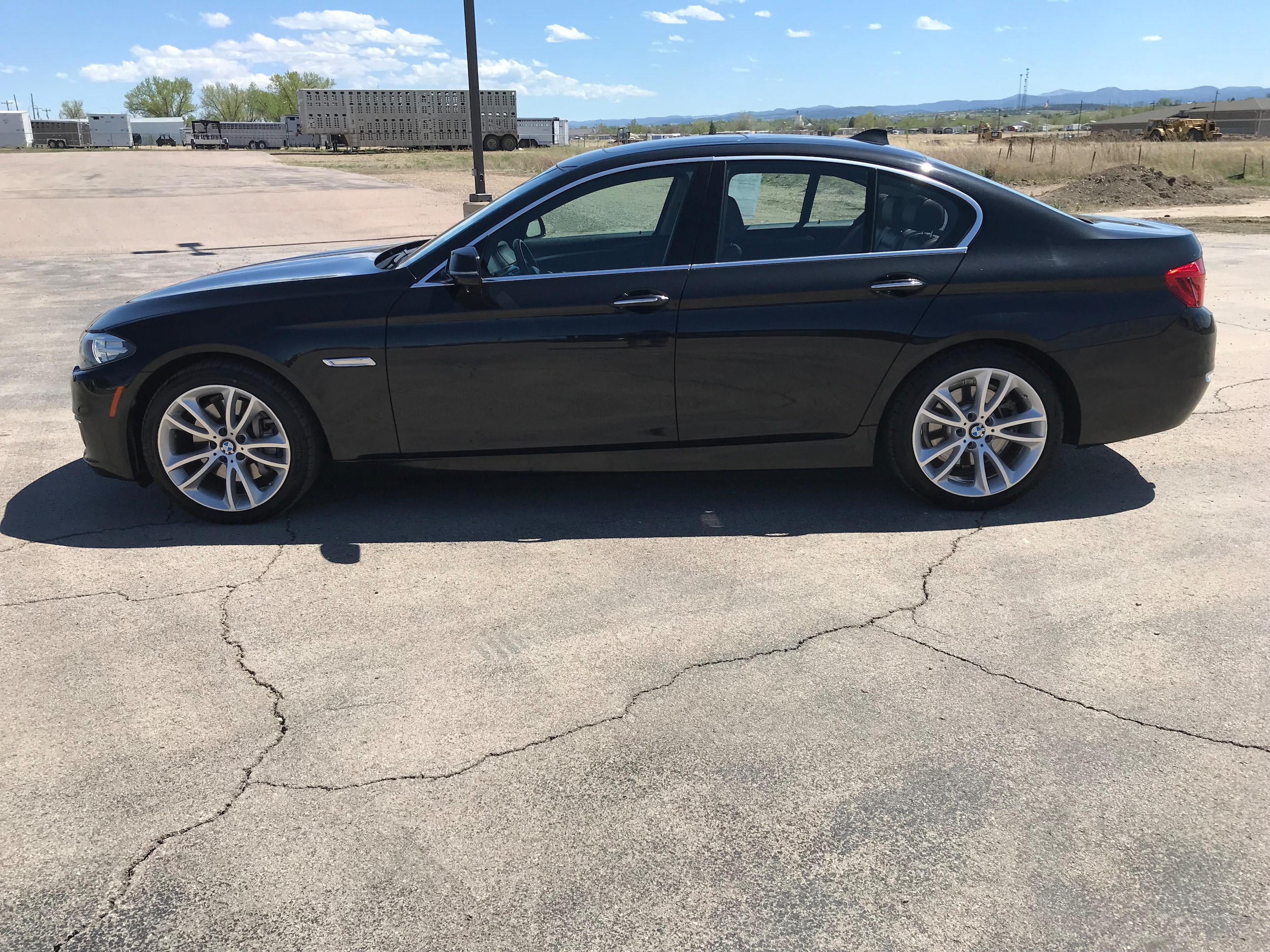 2015 BMW 5 Series 535i xDrive Sedan Luxury Line's photo