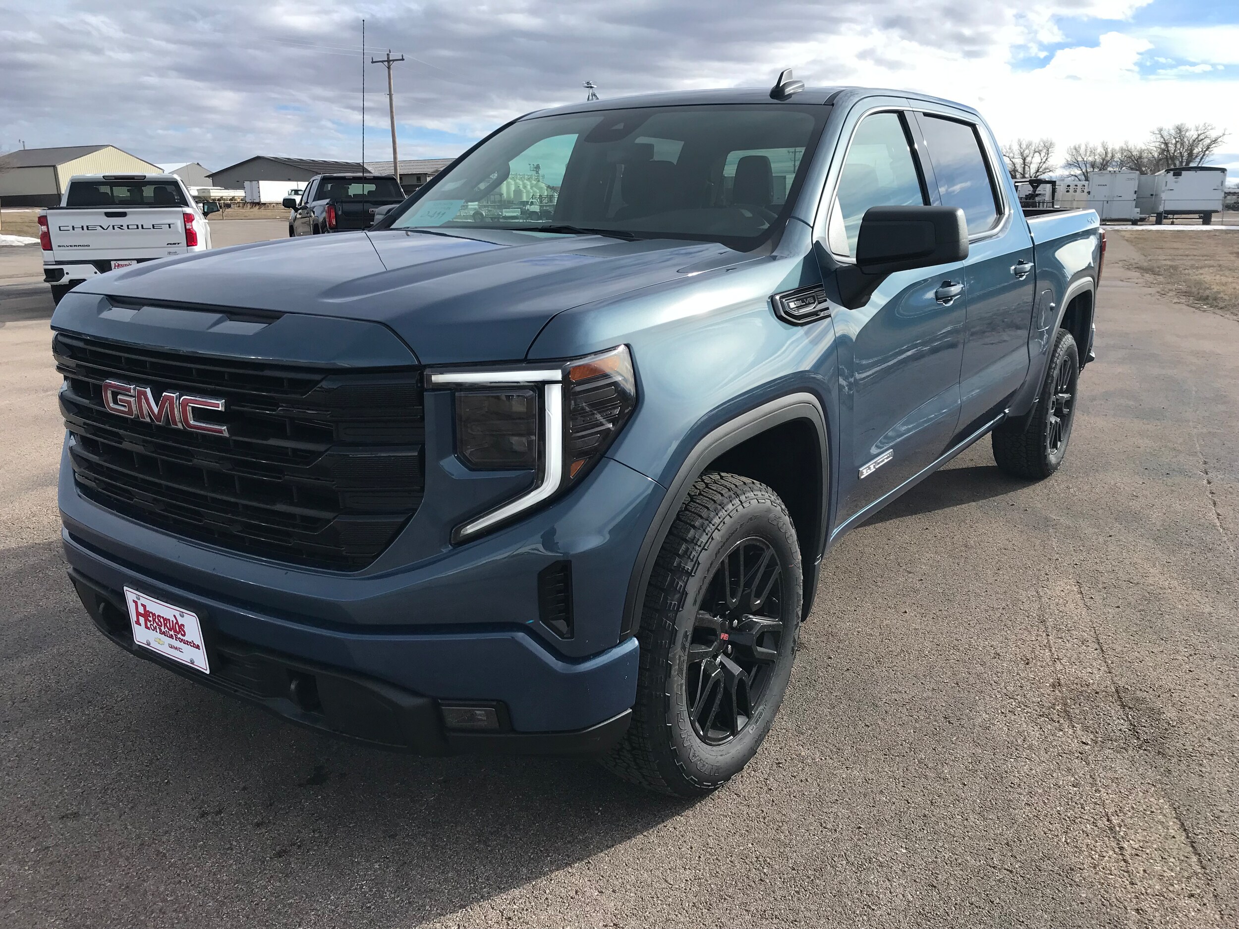 2026 GMC Sierra 1500 Elevation - Photo 2