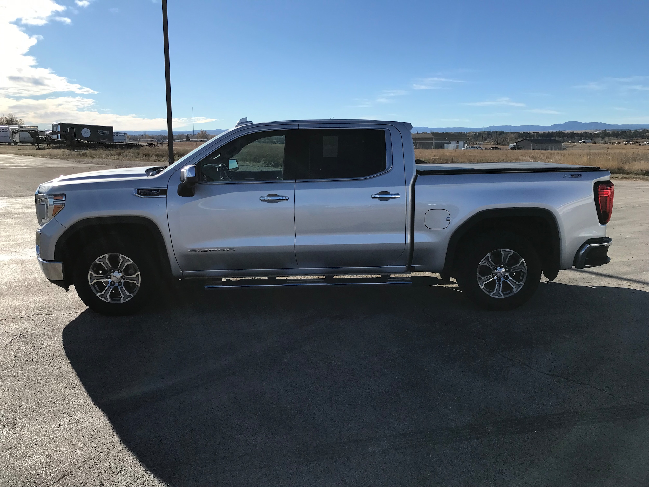 2021 GMC Sierra 1500 SLT's photo