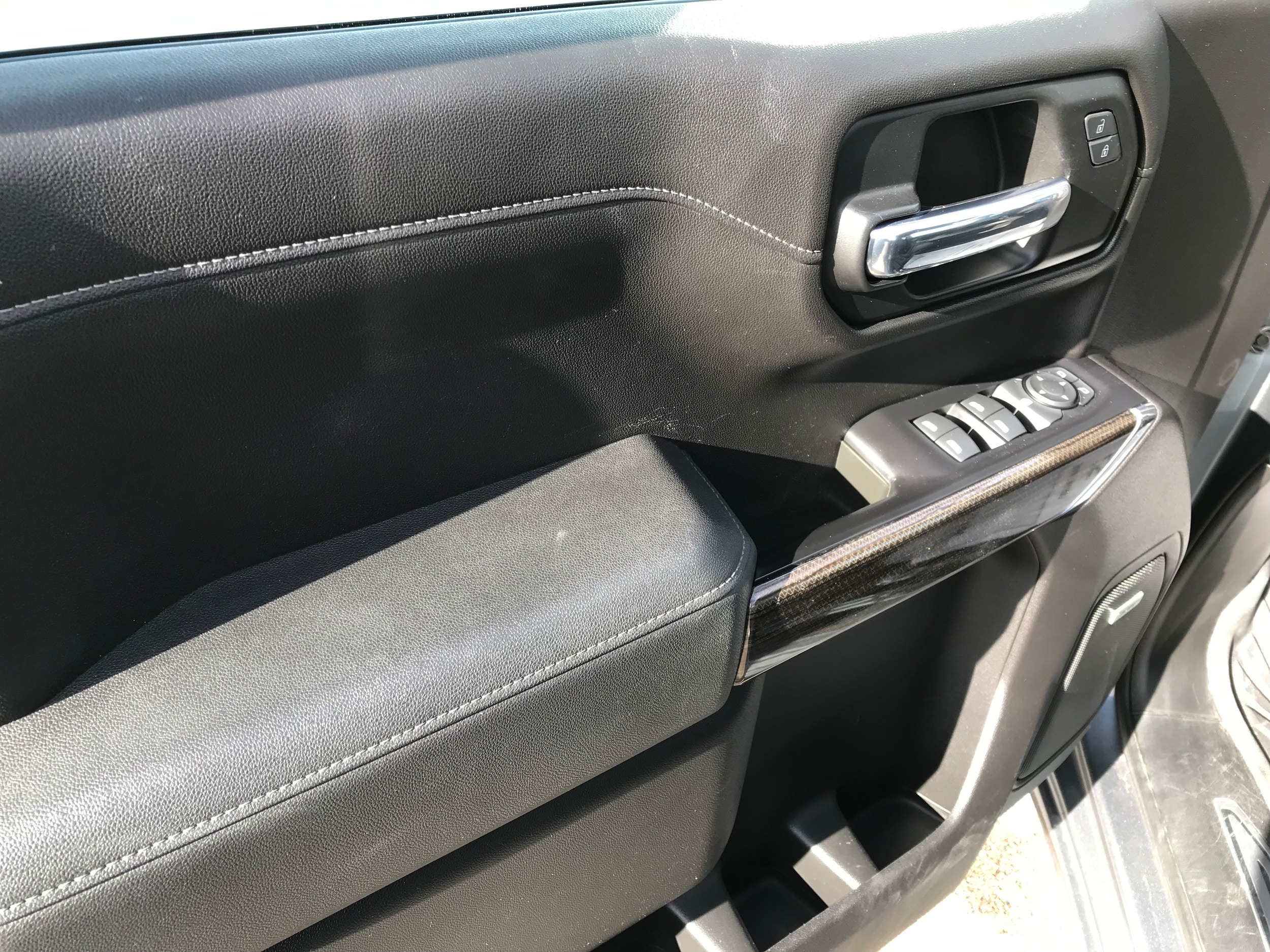 2020 Chevrolet Silverado 1500 RST - Photo 9